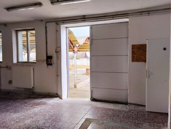 Samostatný oplotený objekt 2100 m2 Devínska Nová Ves - 11