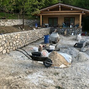 Kamenárske práce, oporné múry, chodníky a svahy z kameňa, - 11