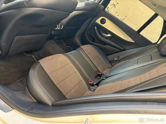 Mercedes Benz E220 AMG 4matic - 11