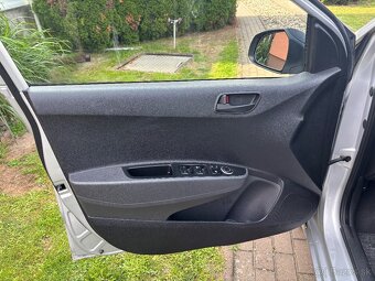 Predäm hyundai i 10  1,2i - 11