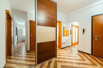 4i. byt na sídlisku Brezovec - 11