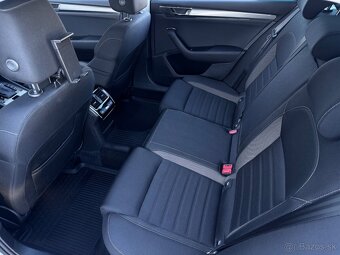 Škoda Superb Combi 2.0 TDI SCR Scout 4x4 DSG - 11