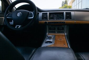 Jaguar XF - 11