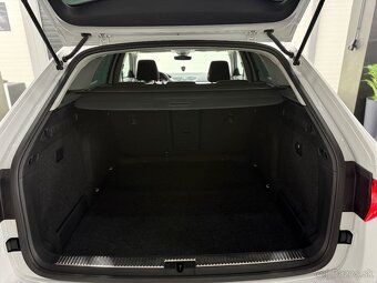 Škoda Superb Combi 2.0tdi 110kw DSG STYLE 82tis 1majiteľ - 11