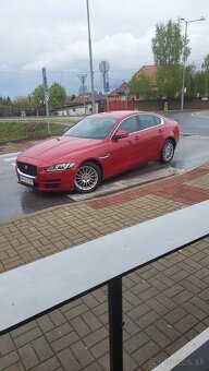 Jaguar Xe 2016 - 11