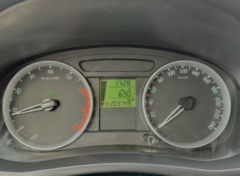 Škoda Fabia 1.4 16V SPORTLINE EDITION - 11