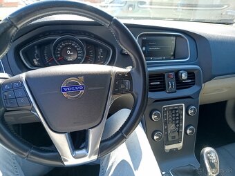Volvo V40 Cross country - 11