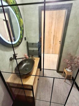 MODERNÝ, PO REKONŠTRUKCIÍ, 3i. BYT S LOGGIOU, ŠUSTEKOVÁ UL. - 11