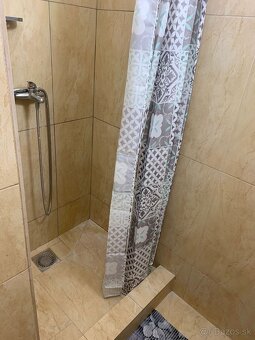 Na prenájom 5 izbový rodinnný dom pre firmy - Voľný ihned - 11