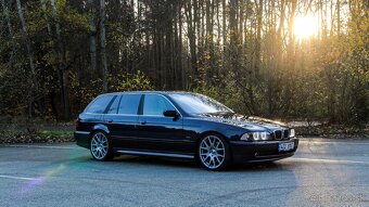 BMW E39 530i touring manuál - 11