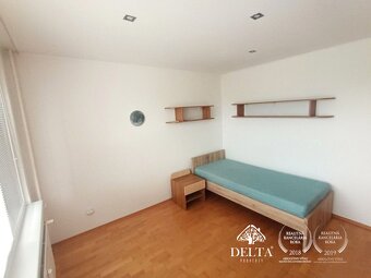 Zrekonštruovaný 3 izb. byt s 2 balkónmi  Banská Bystrica pre - 11