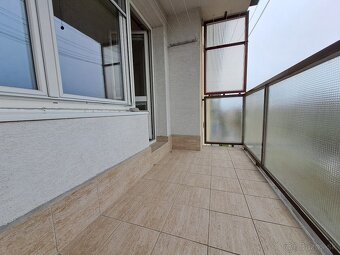 Veľkometrážny 3-izbový byt vo Vrútkach s úžasným výhľadom - 11