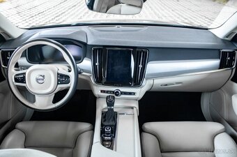 Volvo V90 D4 Inscription D4 - TOP výbava - 11