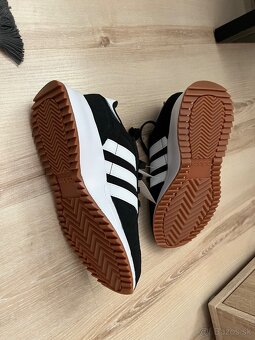 Diesel, New Balance, Adidas - 11