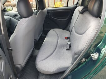 Toyota Yaris 1,0 vvti 50kw - 11