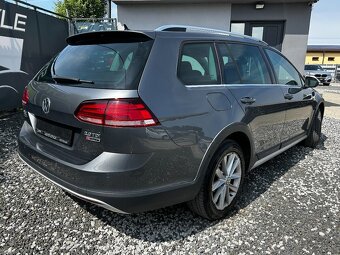 Volkswagen Golf Variant - 11
