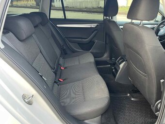 Škoda Octavia Combi III - 11