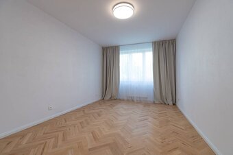 NOVOREKONŠTRUOVANÝ 3 - IZB. TEHLOVÝ BYT,KE - SEVER,PARK OBRA - 11