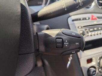 Peugeot 308 1.6 16V VTi - 11