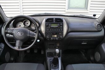 Toyota RAV 4 2.0 D-4D 4x4 - 11