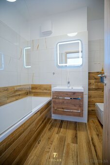 (REZERVOVANÉ) 2 izbový byt, zariadený, veľký balkón, Rajka - 11