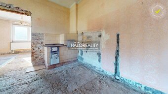 HALO reality - Predaj, rodinný dom Pohronská Polhora - ZNÍŽE - 11