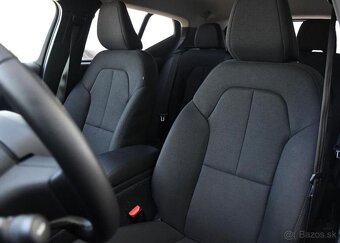 Volvo XC40 T3 PO SERVISE TAŽNÉ MANUÁL 120 kw - 11