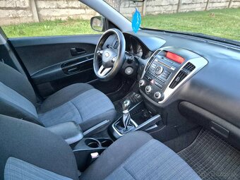 Predám Kia Ceed Faclieft 1.4 77kw Benzin r.v.2012 - 11