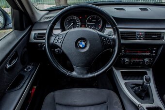 BMW Rad 3 Touring 318d - 11