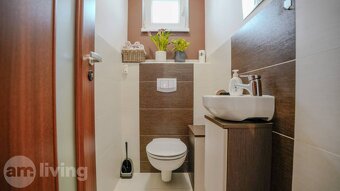 TOP - Na predaj 4 izbový RODINNÝ DOM v obci Košeca - 471m² - 11