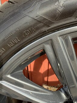 Original kolesa BMW 5 G30 245/45R18 elektróny 8Jx18 ET30 - 11