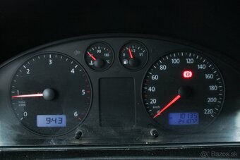 Volkswagen T5 Transporter 1.9 TDI 5MIEST - 11