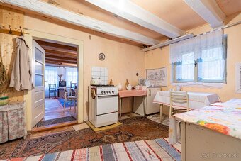 REZERVOVANÝ 200 ROČNÝ RODINNÝ DOM V MESTE VRANOV NAD TOPĽOU - 11