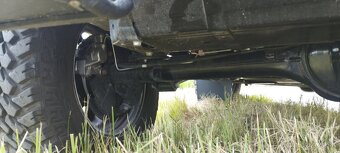 Land Rover Defender - 11