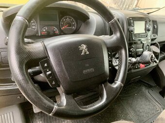 Peugeot Boxer 2.0 HDi, pre 3 osoby - 11