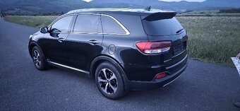 Kia Sorento - 11