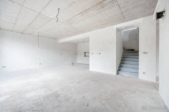 REZERVOVANÉ : Nový domov v Devíne - 5izb. rodinný dom s doko - 11