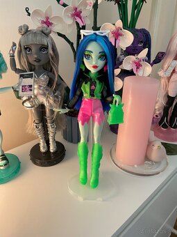 Monster high Neon Fright Ghoulia, Draculaura - 11