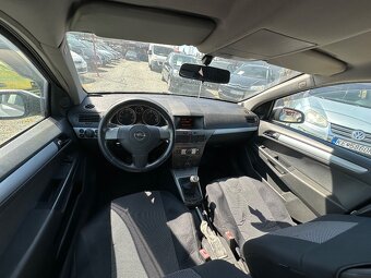 Opel Astra 1.9 CDTi Enjoy 120k - 11