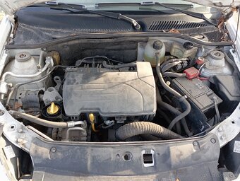 Predám budíky na Renault Thalia 1.2benz 55kw rok výroby 2009 - 11