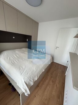Ponúkam na prenájom 2-izbový byt v projekte  Urban residence - 11