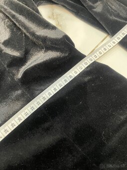 Luxusné zamatové šaty - 11