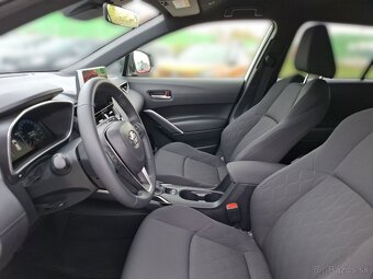 Toyota Corolla Cross STYLE+TECH 2.0 HYBRID 197 k AUTOMAT 4x4 - 11