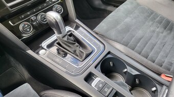 Volkswagen Passat Variant 2.0 TDI Highline DSG - 11