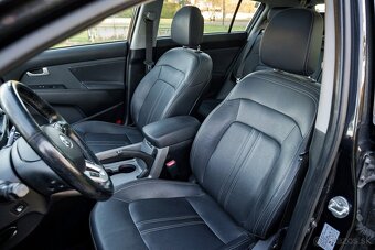 Kia Sportage 2.0 CRDi 4WD - 11