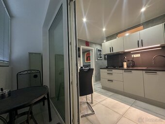 PREDAJ 1 izb. byt 35 m2 po kompletnej rek. ul. Škarvana - 11