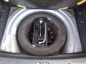 Volkswagen Golf 6 Variant 1.6 TDI Bluemotion - 11