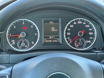Volkswagen Tiguan 2,0tdi - 11