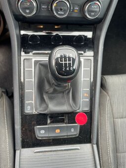 Škoda Superb Combi 1,6 TDI 88kw r.2016 - 11