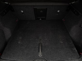 Volvo XC40 2.0 B3 mHEV Core A/T - 11